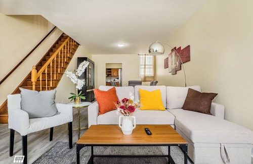 South Philadelphia Apartment | Cozy 3-Bedroom House in South Philly