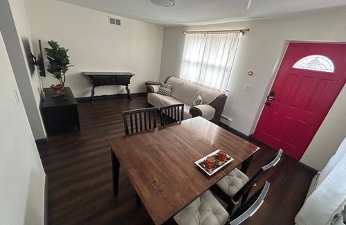 Hackensack House | Cozy 3-bedroom house closer to American Dream, NYC, Metlife