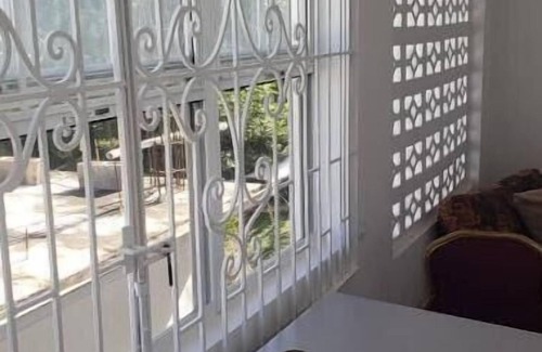 Salt Gut House | Cozy 3 bedroom house with Jacuzzi for your pleasure and relaxation.