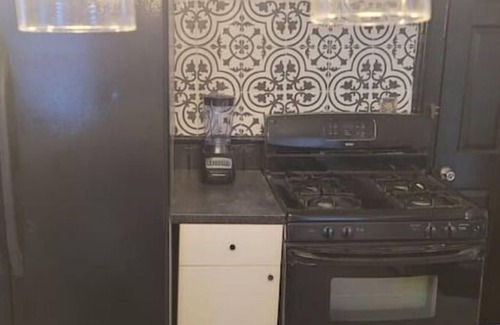 West Haven House | Cozy 3 bedroom minutes from Yale and the beach