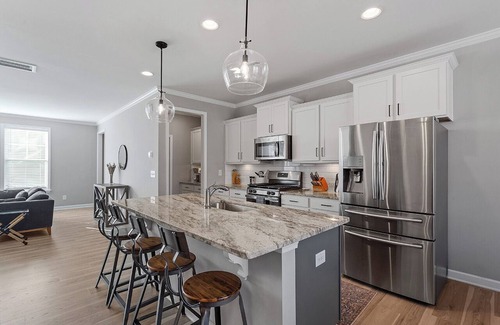Wake Forest House | Cozy 3-bedroom townhome in terrific Wake Forest with AC, WiFi