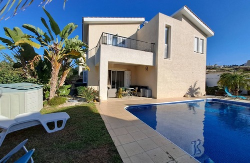 Tala House | Cozy 3 bedroom villa, with a Swimming pool, Sea View, Mountain View!