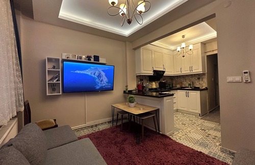 Sultanahmet Apartment | Cozy 3 Room Flat w/2 AC, WiFi, Walk to Blue Mosque