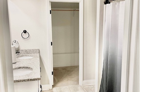 Fairhope House | Cozy 3bd/2ba Near Beaches and Shopping! Free Onsite Parking!