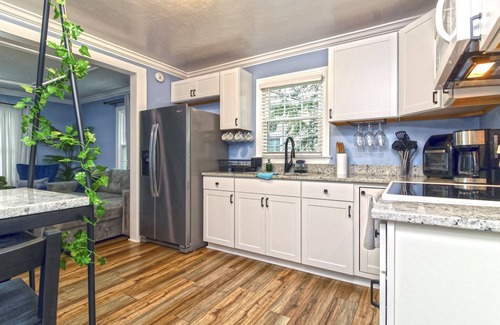 Greensboro House | Cozy 3bdrm 2ba mins from Downtown