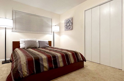 Everett House | Cozy 3BR 2BA House in Everett, with All the Amenities