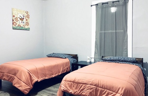 Spartanburg House | Cozy 3br 2bath house in downtown Spartanburg