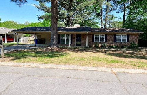 Conway House | Cozy 3BR Home | Ideal for UCA & Hendrix Visits