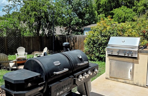 North San Antonio - SAT House | Cozy 3BR Home with Pool, WiFi & AC in a Quiet Neighborhood!
