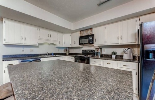 Morgantown House | Cozy 3BR Townhome-short walk to stadium & hospital