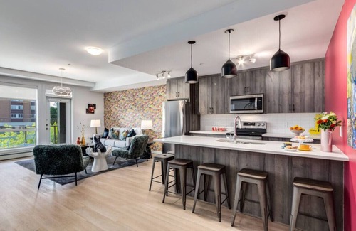 East Village Condo | Cozy 3BR unit with Arcade in the heart of Calgary