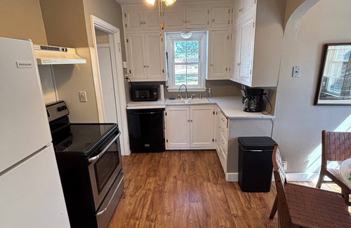 Sioux City House | Cozy 4-bed 2-bath in Sioux City: Perfect for families or co-workers