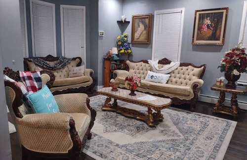 Penns Grove House | Cozy 4 bedroom house 25 minutes from PHL Airport come stay with us.