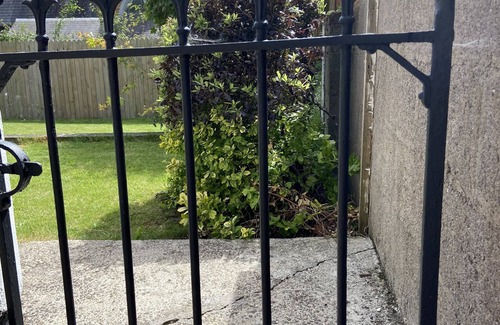 Blarney House | Cozy 4 bedroom House in Iconic village of Blarney .Cork City, 8km