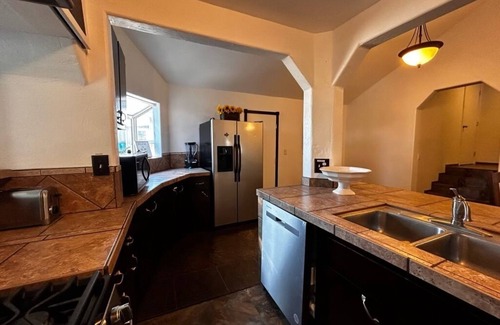 Nice House | Cozy 4-bedroom house in pleasant Nice with AC, WiFi beautiful view of the lake