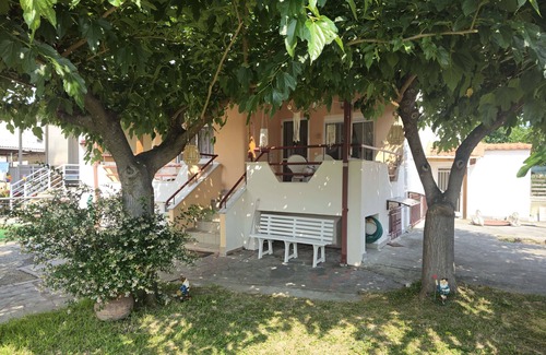 Pangaio House | Cozy 4-bedroom house with WiFi, AC in fabulous Orphan