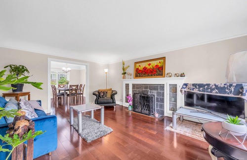 West Point Grey House | Cozy 4 Bedrooms & 2 baths suite in west Point Grey, Closed to UBC, Beach