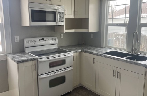 Glendive House | Cozy 4bdr, 2bath w/ Brand new kitchen close to Makoshika