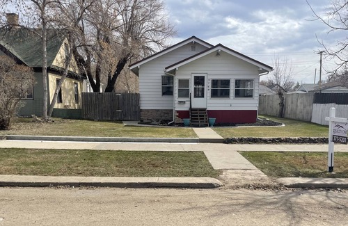 Glendive House | Cozy 4bdr, 2bath w/ Brand new kitchen close to Makoshika
