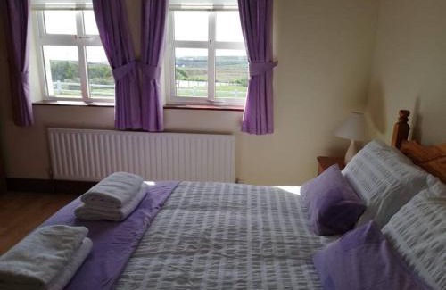 Bunnahowen House | Cozy 6 Bedroom house with spectacular views