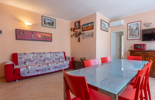Lido degli Estensi Apartment | Cozy 60 sqm apartment with balcony, which can comfortably accommodate up to 4 people, located on the second floor (with lift NOT suitable for disabled people) of a renovated modern building. The property enjoys a privileged position in "Lido degli Estens