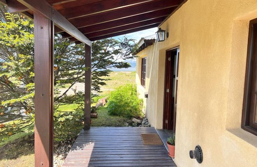 Province of Tierra del Fuego Villa | Cozy and Sunny House with Unique Views in Ushuaia
