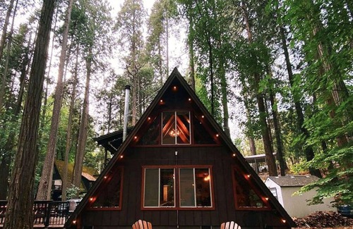 Sonora Cabin | Cozy A-Frame cabin in Twain Harte - 30 min to Dodge Ridge ski resort!