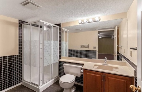 Southwest Calgary House | Cozy accommodation - 5 min from Fish Creek Provincial Park