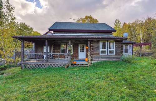 Town of Beekmantown Cabin | Cozy Adirondack Cabin Retreat in West Chazy!
