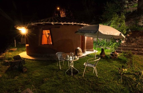 Urubamba House | Cozy Adobe Home with Gorgeous River & Mountain View 10 min from town