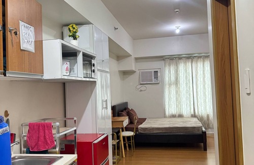 Ermita Condo | Cozy, Affordable place in Ermita with free gym and pool