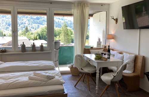 Grossdorf Apartment | Cozy alpine chic with a view of the lake in Eibele/Oberstaufen/Allgäu