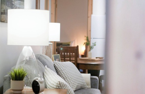 East Kootenay Apartment | Cozy alpine retreat minutes from the ski hill and golf course