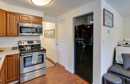 Spenard House | Cozy Anchorage Retreat < 4 Mi to Downtown!