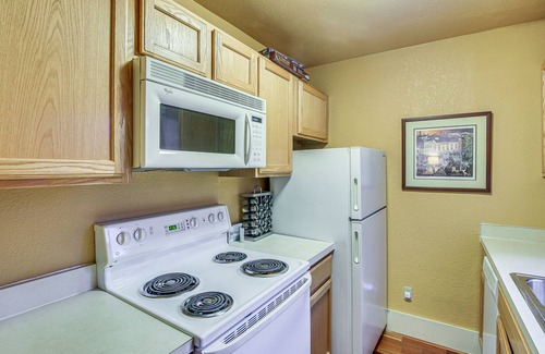 South Addition Apartment | Cozy Anchorage Studio: Walk to Downtown!