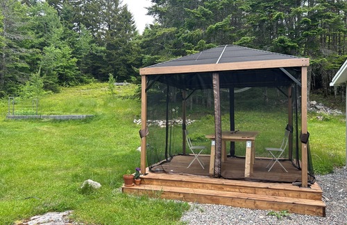 Clifton Royal House | Cozy and artistic barn studio near the oceanside village of St. Martins