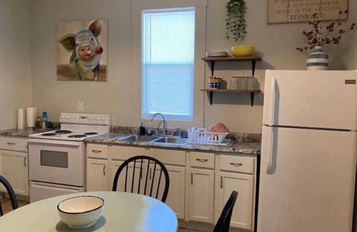 Terre Haute House | Cozy and beautifully renovated!n