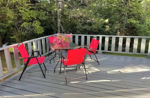 Tannersville Cabin | Cozy and bright 2-bedroom cabin in charming Elka Park