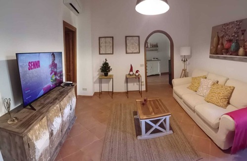 Lake Bracciano House | Cozy and bright suitable for couples and families with beautiful cathedral view