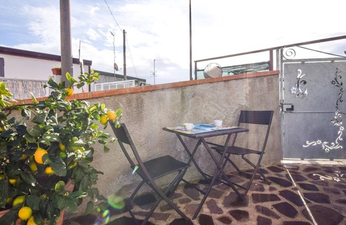 Caminia Apartment | Cozy and charming apartment with garden and sea view.