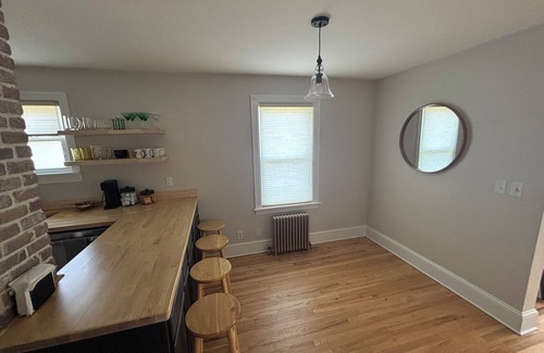 Portsmouth Cottage | Cozy and charming, this cottage offers a retreat surrounded by local beaches.
