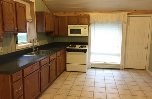 Bellaire House | Cozy and comfortable 1,000 sq. ft. 2-bedroom home with garage.