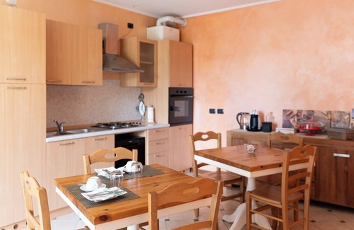 Roncola Apartment | Cozy and comfortable apartment within walking distance of the center of Roncola