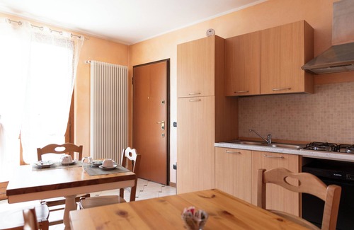 Roncola Apartment | Cozy and comfortable apartment within walking distance of the center of Roncola