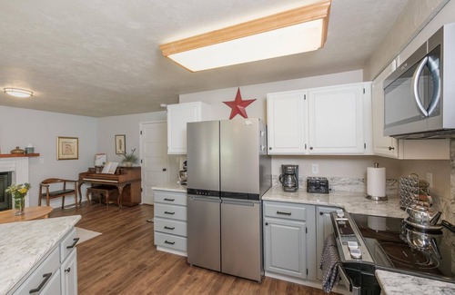 Corvallis House | Cozy and Comfortable 3 Bedroom Vacation Rental