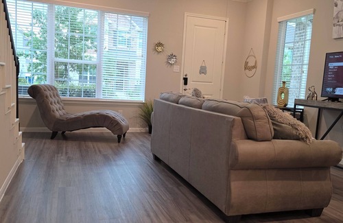 Atascocita Apartment | Cozy and Comfy 2-bedroom apartment with WiFi, AC, just mins from Houston