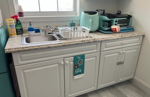 Town N County Park Apartment | Cozy and Comfy Suite - Perfect Location!