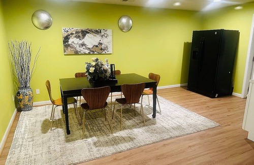 Lorton House | Cozy and Convenient 2-Bedroom Basement in Lorton