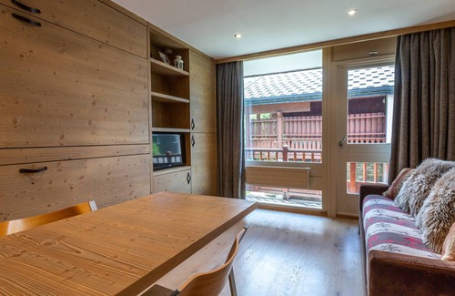 Val-d'Isere Apartment | Cozy and Elegant Studio on the Snowfront, Near Val d'Isère Centre