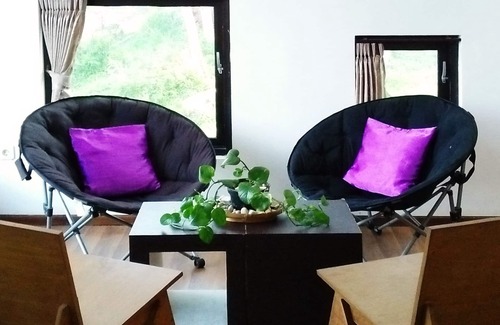 Dinoyo House | Cozy and Friendly Budget Room in Downtown